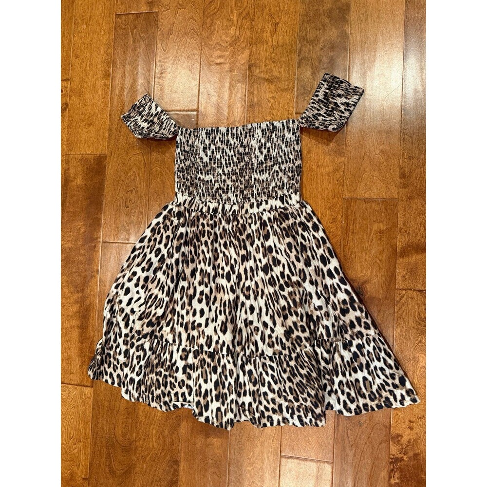 Venus smocked leopard dress size medium NWOT